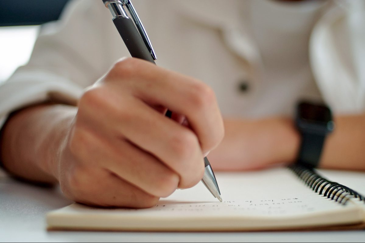 Μήπως είστε πιο έξυπνοι απ’ όσο νομίζετε; Τι αποκαλύπτουν 6 καθημερινές συμπεριφορές