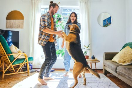 Έτσι επηρεάζουν οι σχέσεις το μικροβίωμα του εντέρου σου