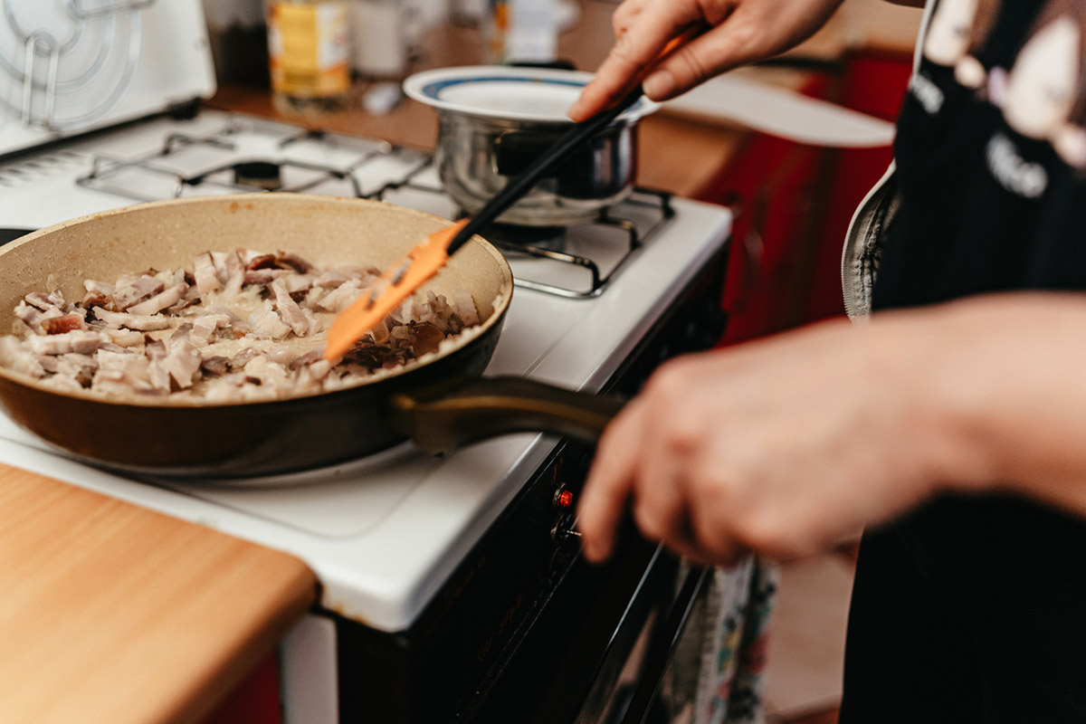 Τι θα συμβεί στο σώμα σου αν τρως μόνο ένα γεύμα την ημέρα