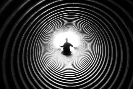 Γιατί ορισμένα μυαλά δεν ησυχάζουν ποτέ; Η επιστημονική εξήγηση