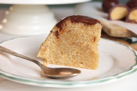 Video: Δοκίμασε τον πανεύκολο χαλβά 1,2,3,4 με αμύγδαλο και σοκολάτα