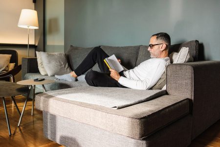 Είναι καλύτερο για την καρδιά σου να ξαπλώνεις ή να κάθεσαι;