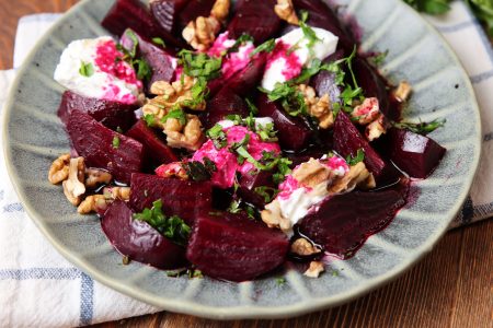 Τα παντζάρια όπως τους αξίζει: Ψητά στον φούρνο με καρύδια και λεμόνι