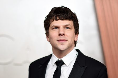 Ο Jesse Eisenberg έθεσε το πιο ουσιαστικό ερώτημα για τη δωρεά νεφρού