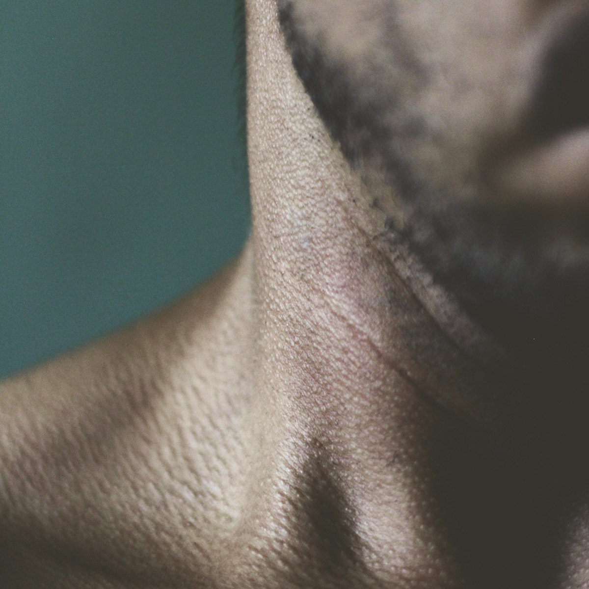 Υπάρχει πράγματι σχέση ανάμεσα στην υγεία του δέρματος και την άνοια;