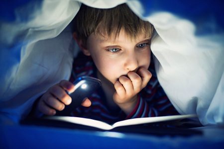 Μια συνήθεια που έχεις από παιδί μπορεί να βλάψει την όρασή σου