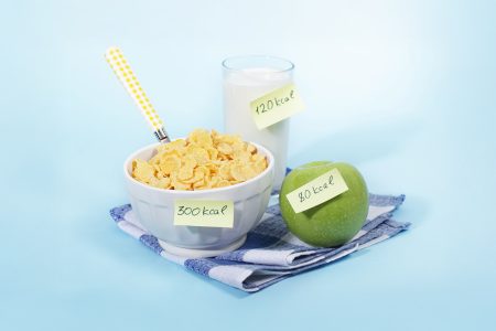 Γιατί δεν λαμβάνουν όλοι οι άνθρωποι τις ίδιες θερμίδες από τις ίδιες τροφές;