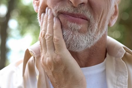 Τι σχέση έχει η τερηδόνα με τον κίνδυνο άνοιας;