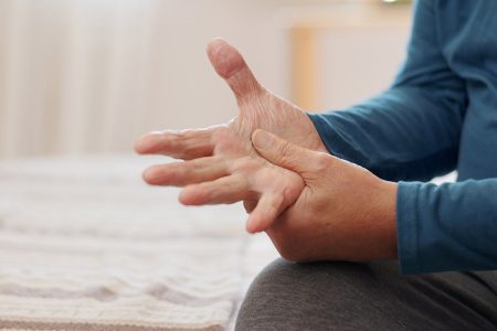 Το τρέμουλο στο χέρι μπορεί να μην είναι Πάρκινσον