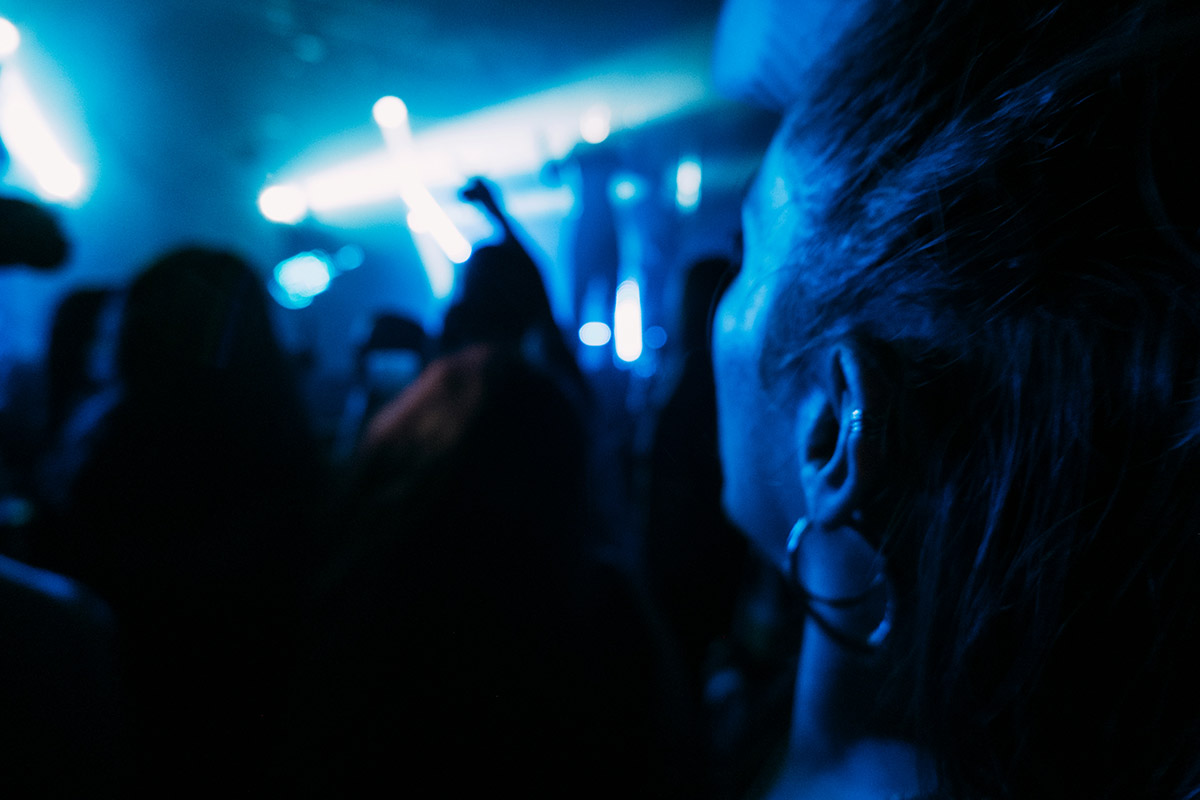 Μάνα (και) raver: Η ηλεκτρονική μουσική χαρίζει ευεξία στις 40άρες