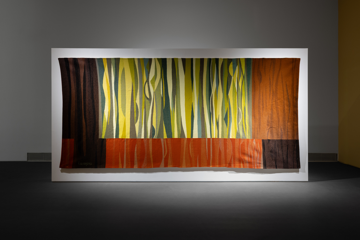 Η νέα έκθεση του ΕΜΣΤ τιμά τρεις πρωτοποριακούς Έλληνες καλλιτέχνες των 70s που αξίζει να γνωρίσεις