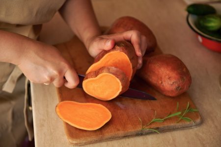 Μήπως να φας μια γλυκοπατάτα πριν ενδώσεις σε ένα γλυκό;