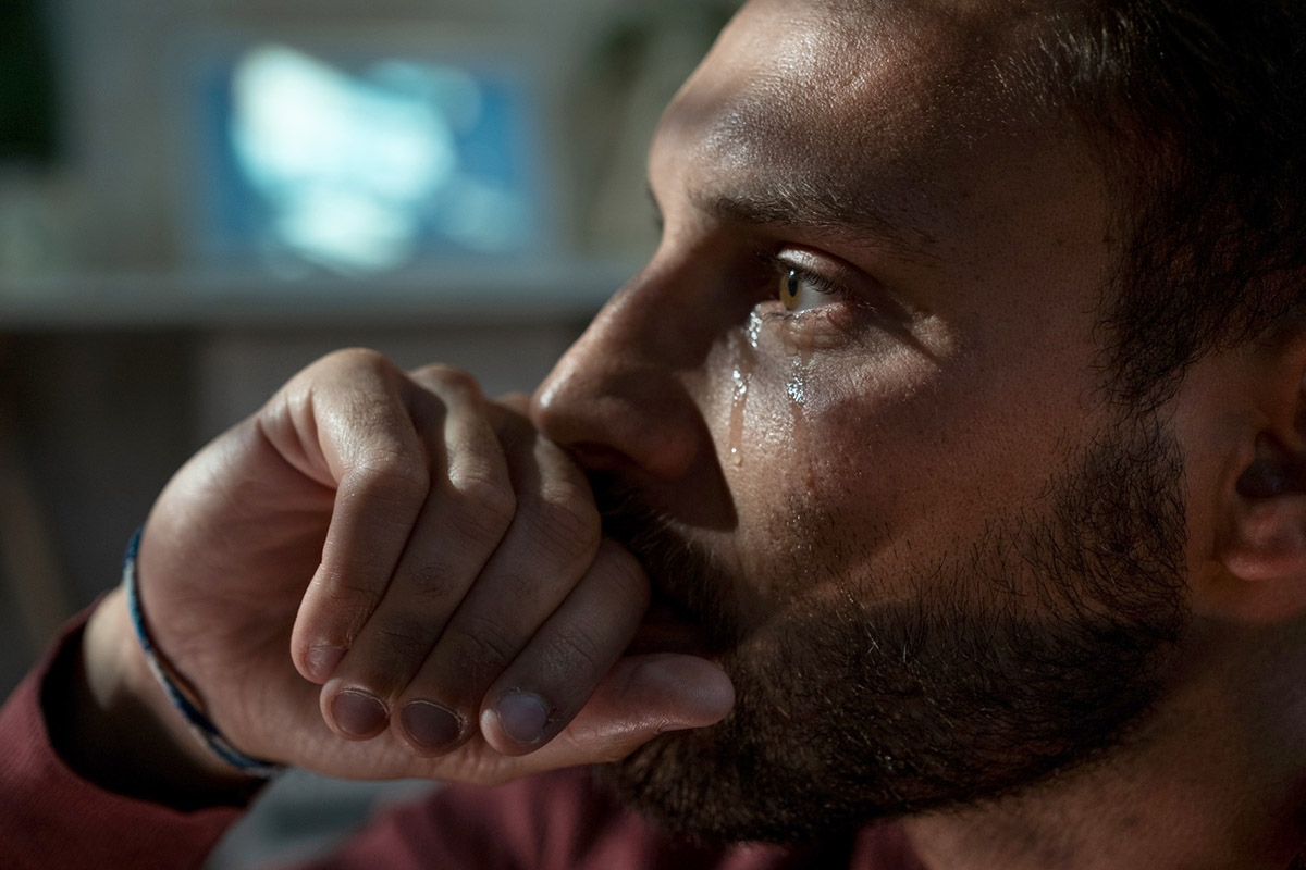 Για ποιο λόγο κλαίνε οι άντρες και οι γυναίκες; Ποιο φύλο θα νιώσει καλύτερα μετά;