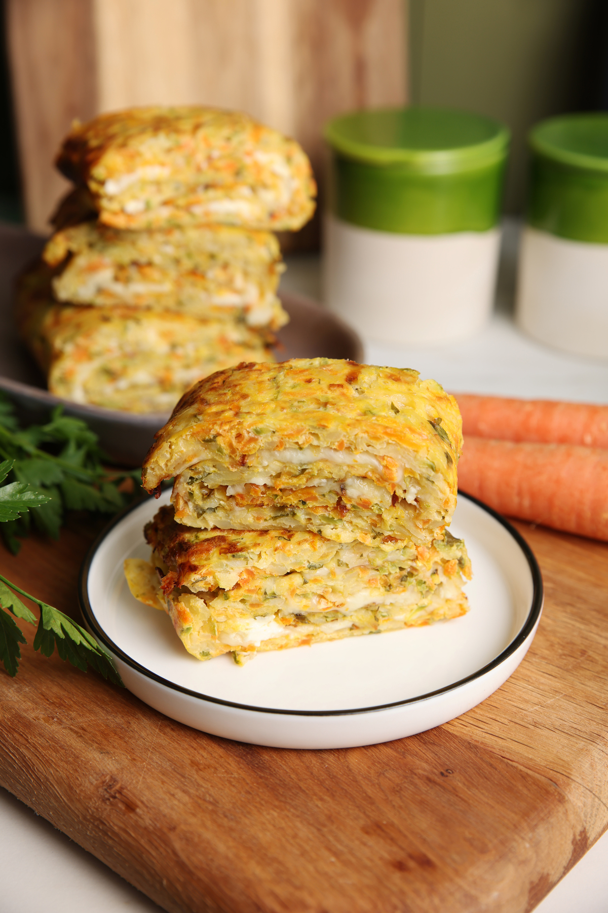 Εύκολη κολοκυθόπιτα σε ρολό με τυριά στον φούρνο