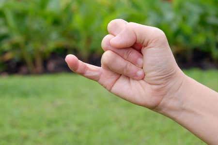 Μπορείς να προλάβεις το Αλτσχάϊμερ κουνώντας μόνο το μικρό σου δαχτυλάκι;