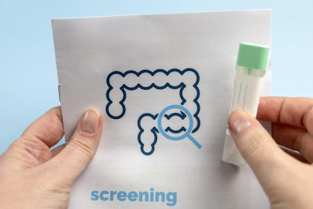 Νέες οδηγίες για τον καρκίνο παχέος εντέρου: Τι συστήνουν πλέον οι ΗΠΑ