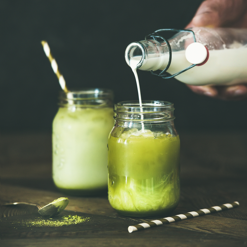 Τι κερδίζεις πίνοντας matcha latte αντί για τον απογευματινό καφέ