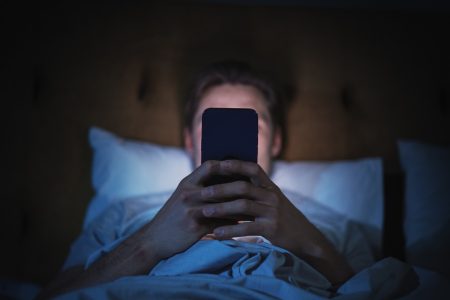 8 ρεαλιστικά tips για να μειώσεις τον χρόνο στην οθόνη