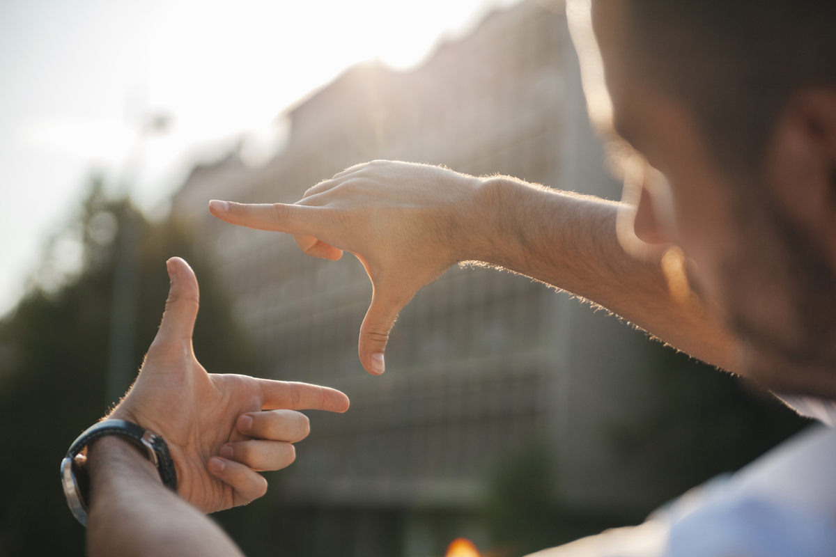 Δασκάλα διαλογισμού προτείνει 6 tips για ήρεμο μυαλό σε λιγότερο από 1'