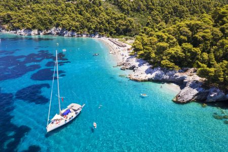 Μία σεφ με καταγωγή από τη Σκόπελο μοιράζεται τα μυστικά του νησιού