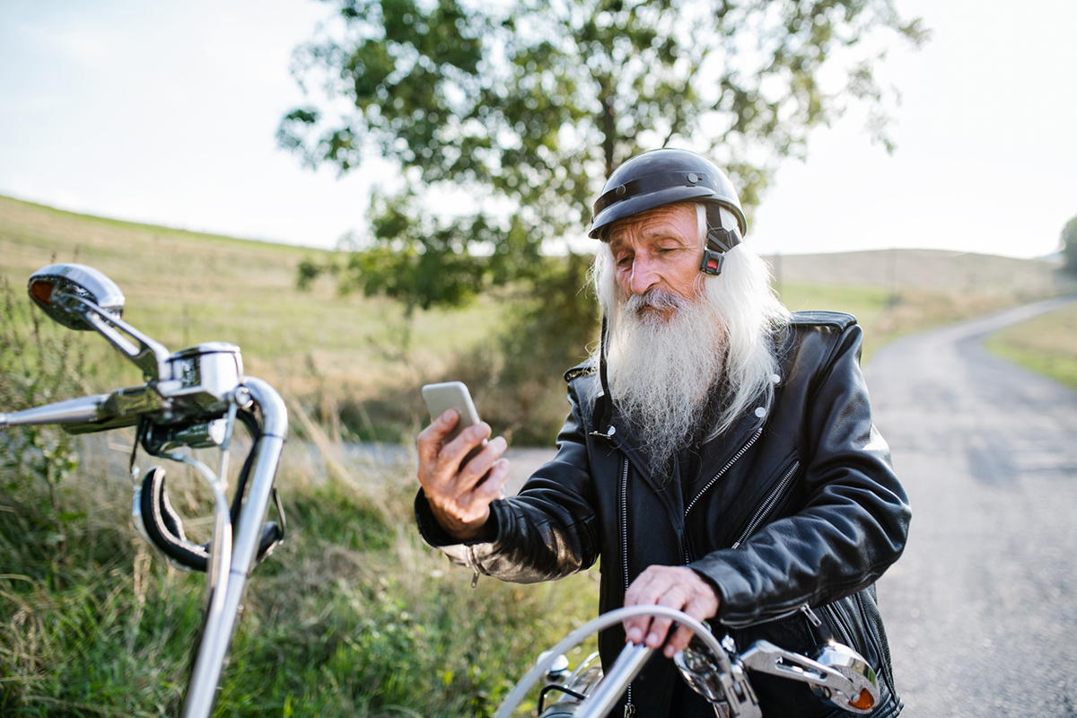 Η ζωή δεν τελειώνει στα 70: Οι digital seniors ξαναγράφουν την ιστορία του γήρατος