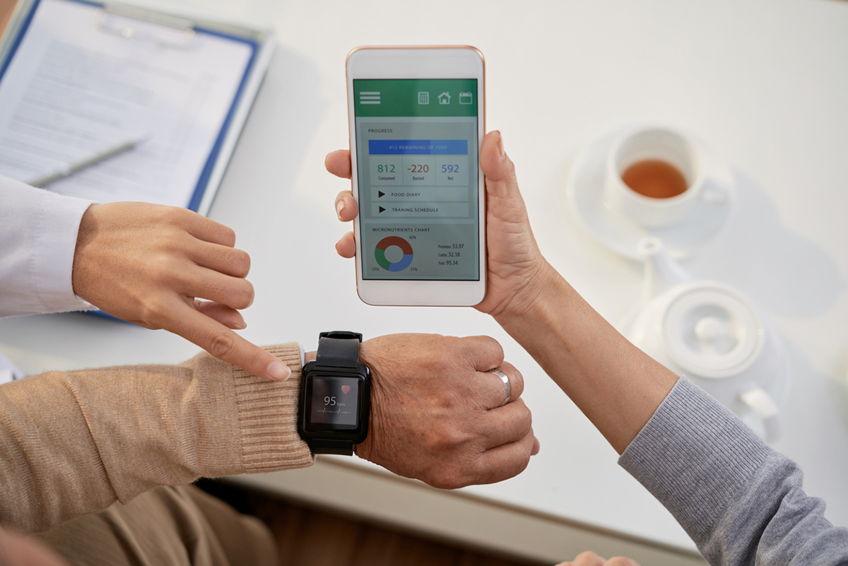 Μια μέτρηση που αγνοείς στο smartwatch μπορεί να δείχνει πρόβλημα υγείας