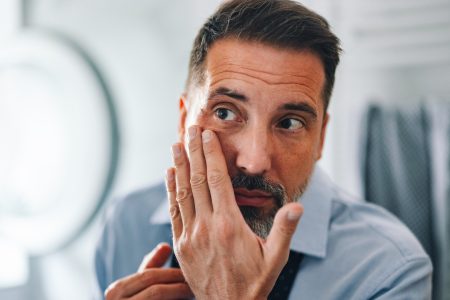 Ανδρική περιποίηση: Πού αξίζει να δίνεις λεφτά και πού τα ξοδεύεις άσκοπα