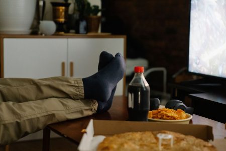 Η καθημερινή συνήθεια που συνδέεται με αυξημένο κίνδυνο για 13 τύπους καρκίνου