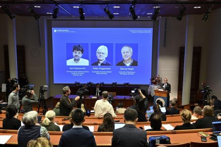 Τι είναι η Οπτογενετική που «κέρδισε» το Νόμπελ Ιατρικής;