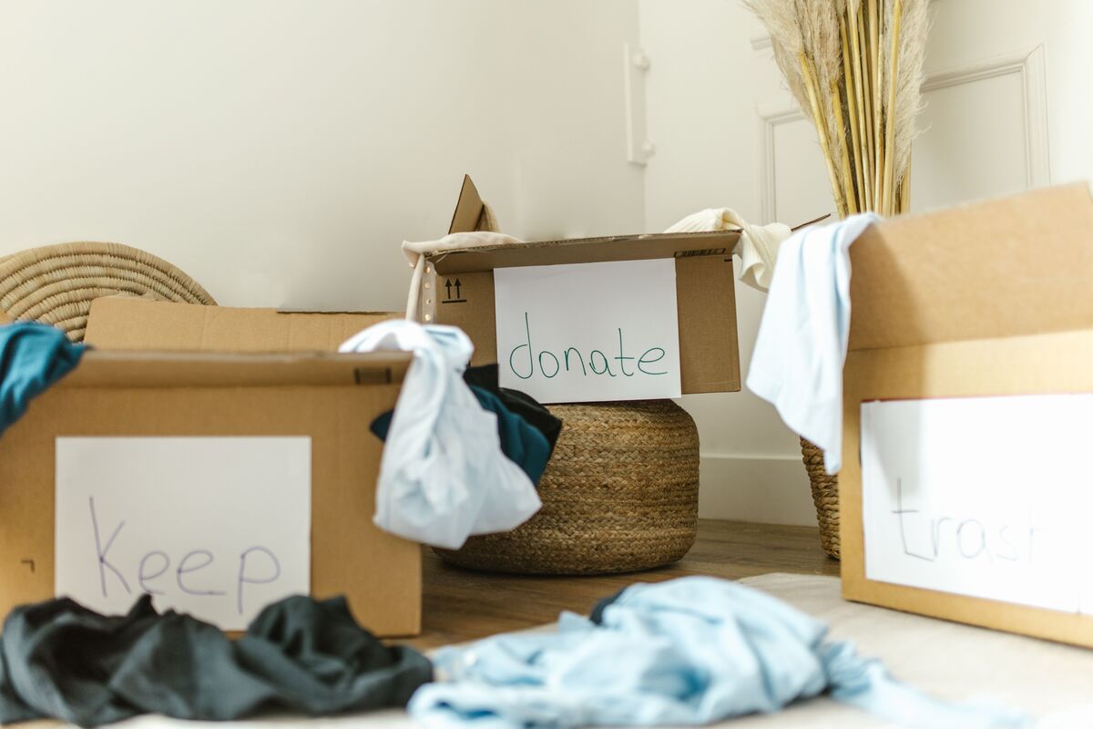 Δυσκολεύεσαι να κάνεις declutter; H νευροεπιστήμη έχει τη λύση