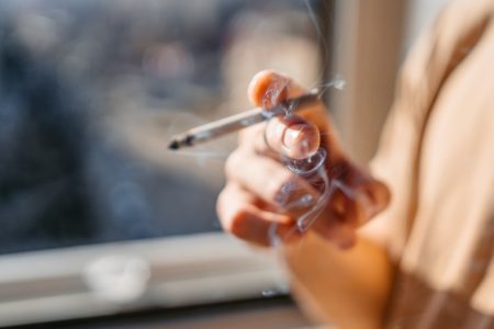 Μεγάλη αύξηση περιστατικών καρκίνου του πνεύμονα: Τι συνιστούν οι ειδικοί