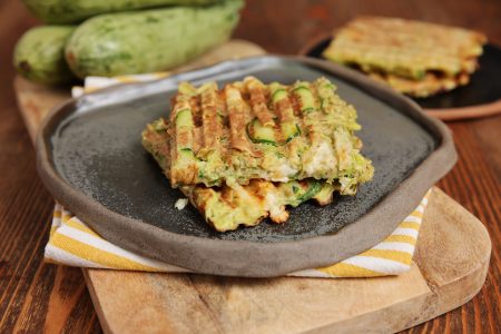 Γρήγορη και light κολοκυθόπιτα στην τοστιέρα με μόνο 4 υλικά